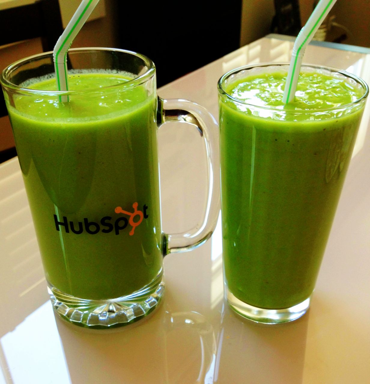 Green-smoothie-with-fruit