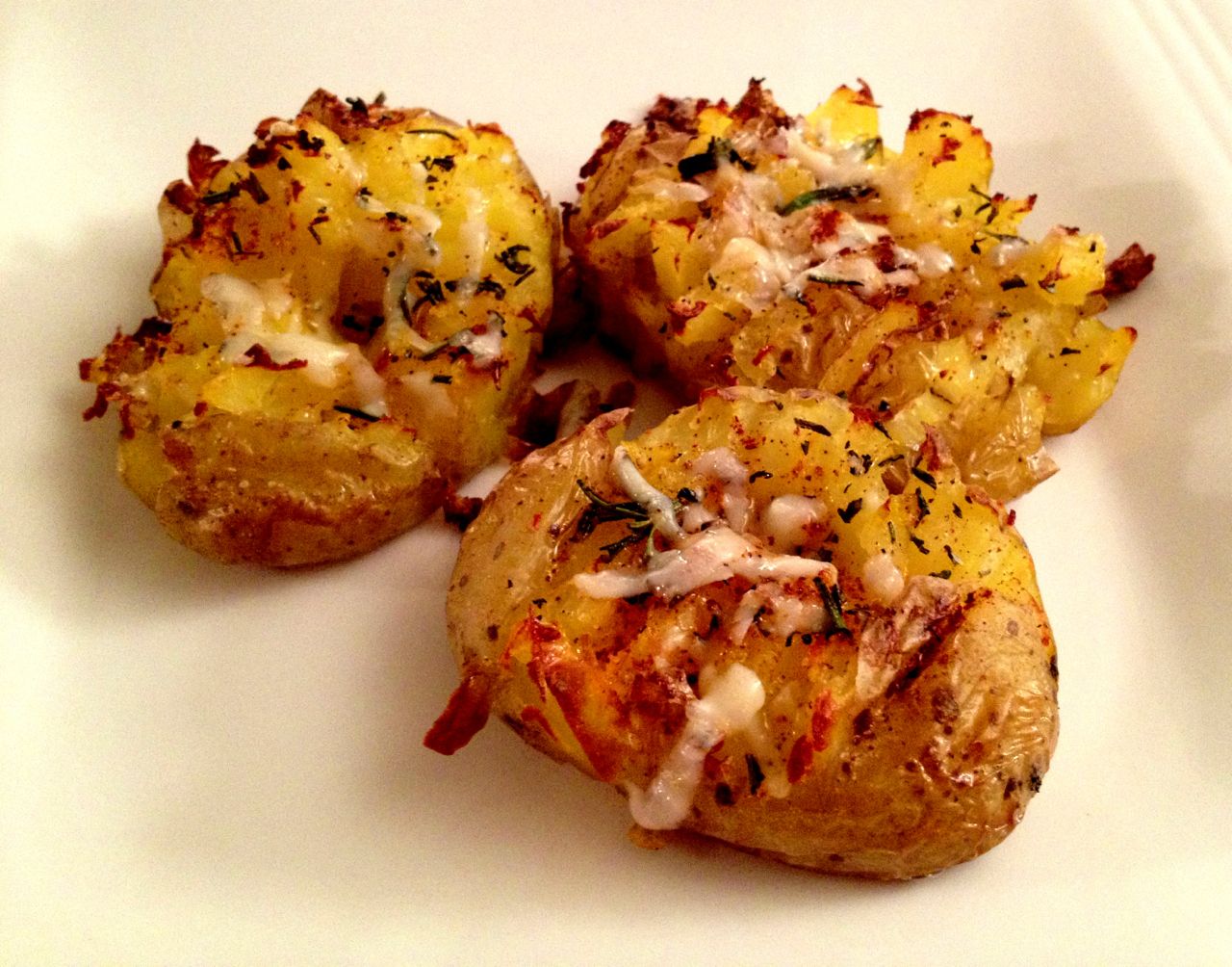 Smashed roasted potatoes with rosemary Smashed roasted potatoes with rosemary
