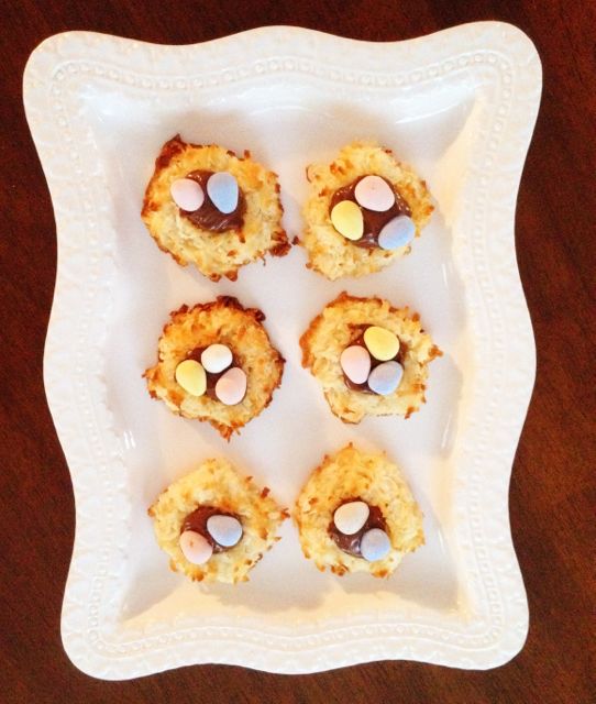 Coconut_macaroon_nutella_nests