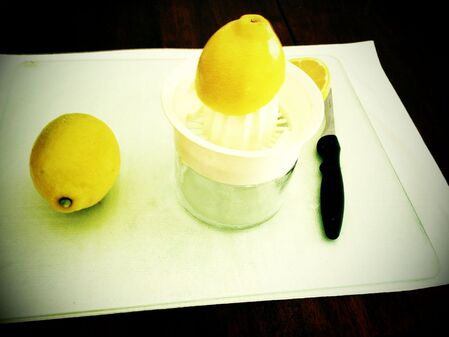 lemon-juice-for-greek-lemon-soup